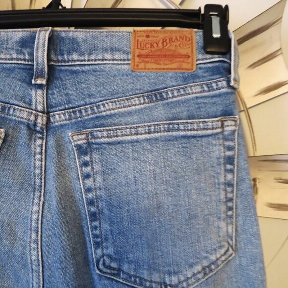 🎄NWOT Lucky Brand Candiani Authentic Straight Crop Jeans Size 2/26 - Picture 11 of 13